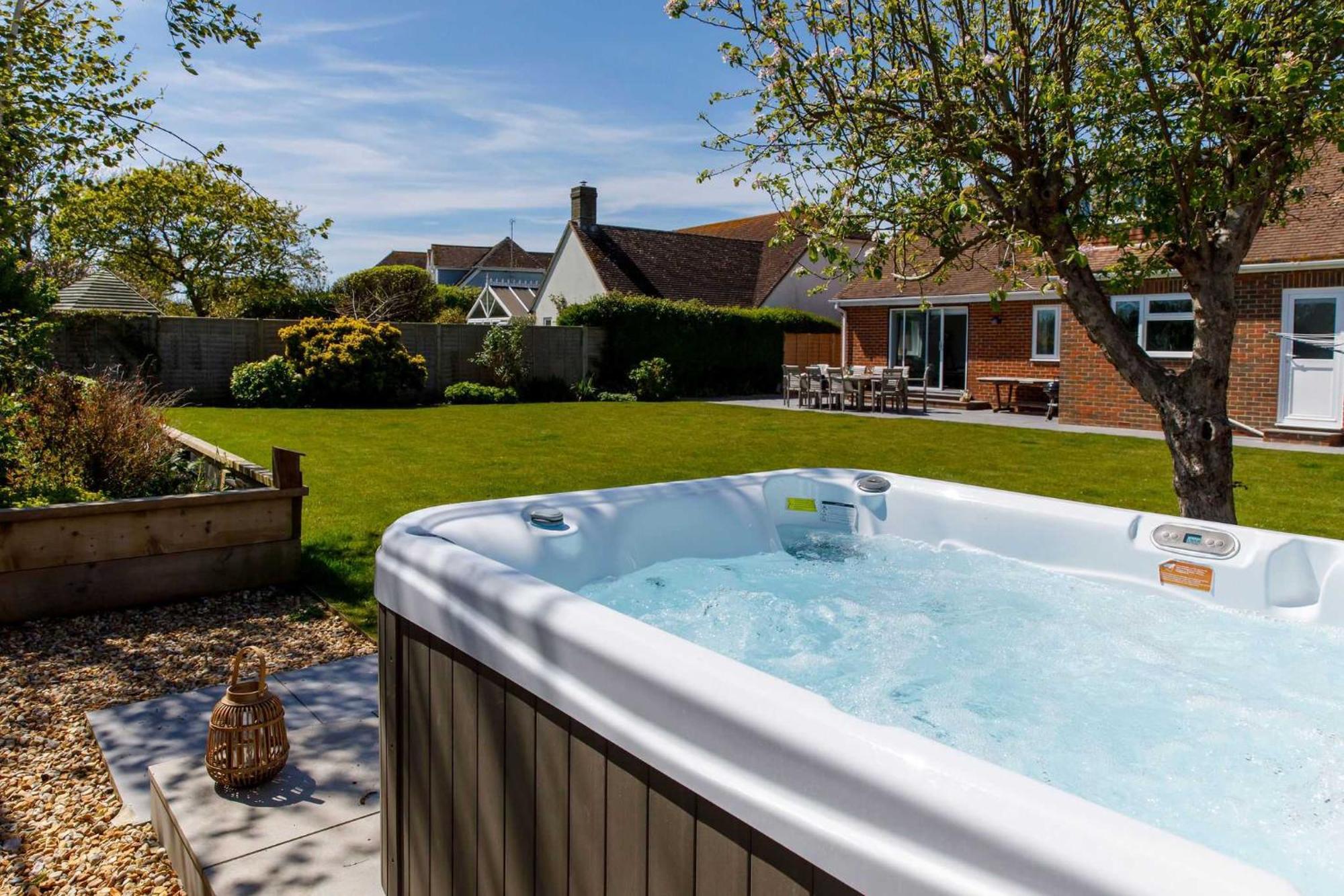Spacious Home For 8 In Witterings - Walk To Beach East Wittering Zewnętrze zdjęcie